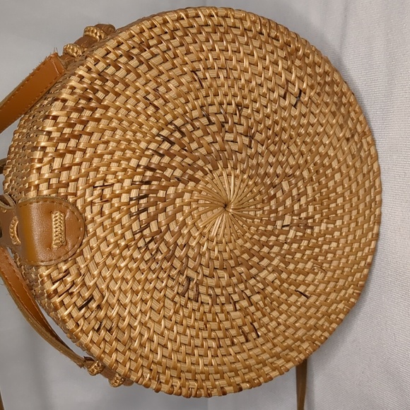 Round Rattan Bag - Picture 3 of 13